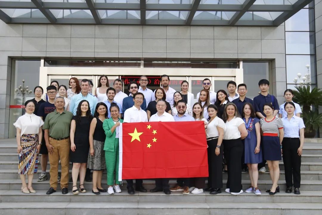 来自太平洋彼岸的访问｜中哥经贸合作（武汉）走进威廉希尔足球官网