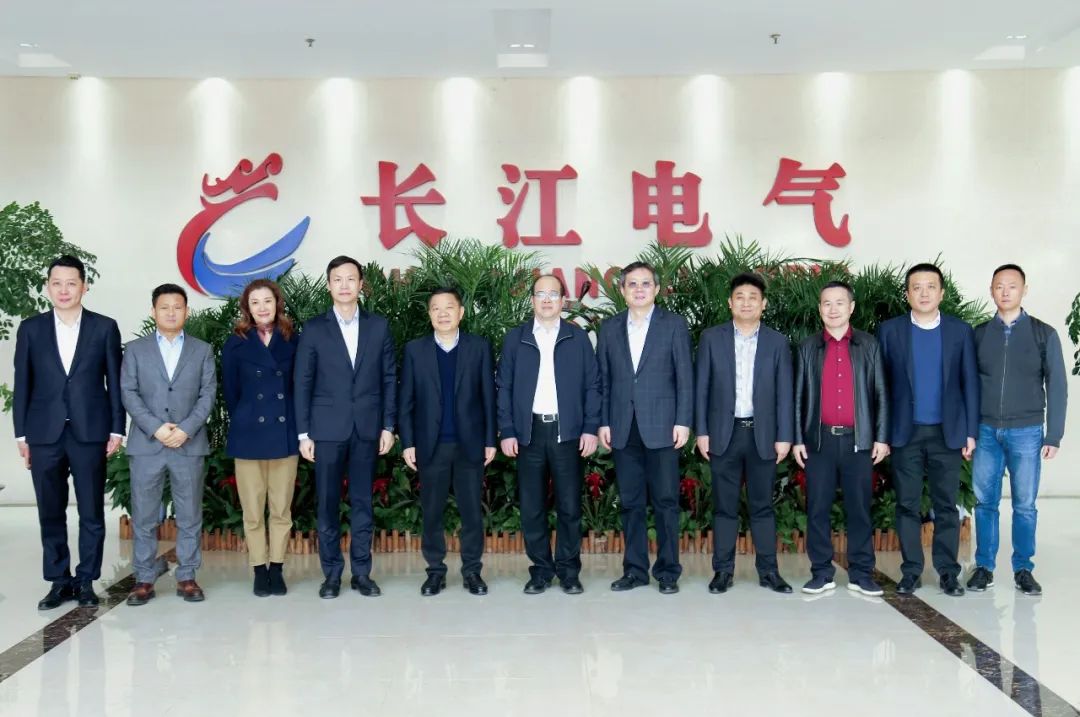 上海临港集团党委委员、纪委书记黄强一行到访威廉希尔足球官网
