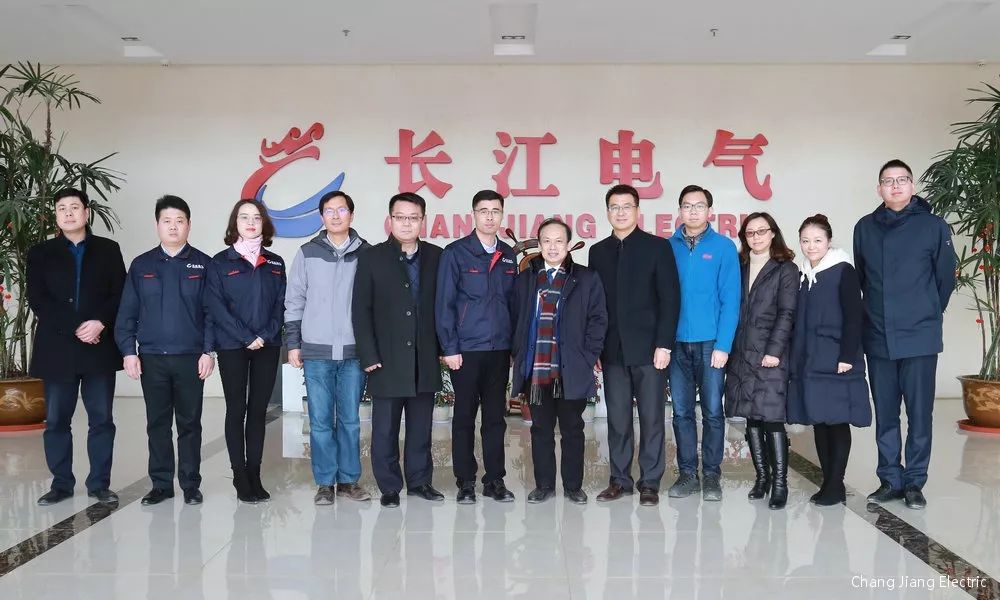 深化校企合作 共建双赢之路 |威廉希尔足球官网·武汉理工大学共建“应用型人才培养基地”